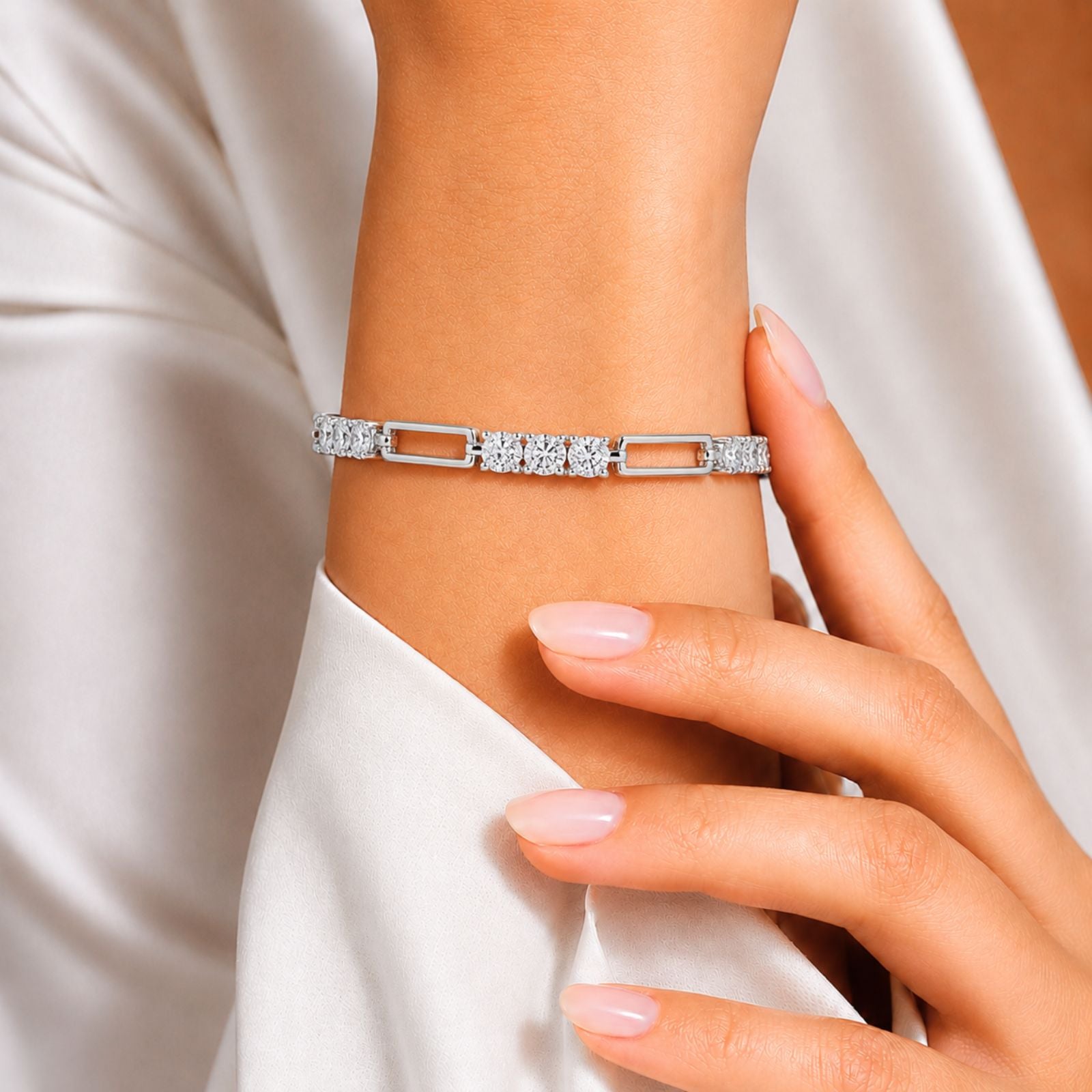 Diamonair Lab Grown Diamond (F/VS+) 5.00 carat Round cut Sterling Silver Link Bracelet - Sterling Silver