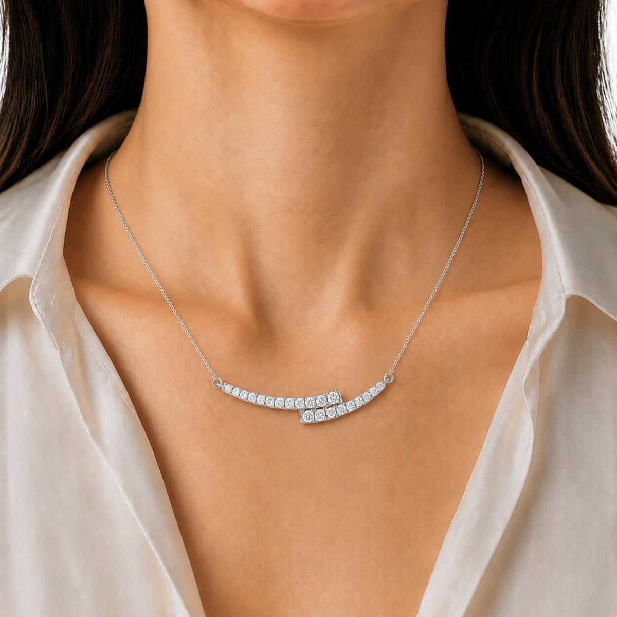 1-2 ctw Round Smile Necklace
