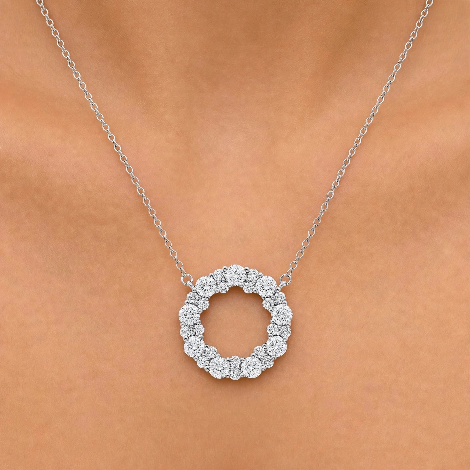 Diamonair Lab Grown Diamond (F/VS+) 2.00 carat Round cut Sterling Silver Circle Pendant - Sterling Silver | Gold over Silver