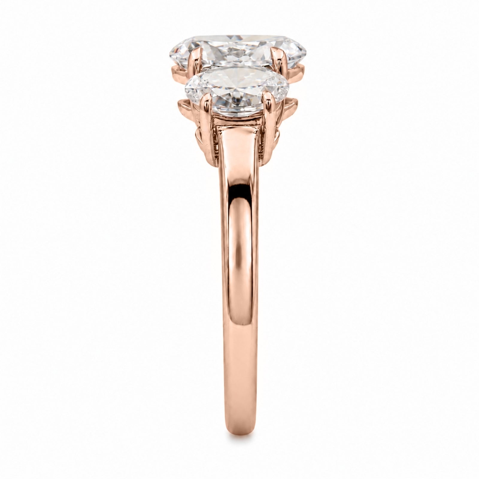 2.00-5.00 Carat T.W. Oval-cut Lab Grown Diamond (F/VS+) 14K Gold 3 Stone Ring