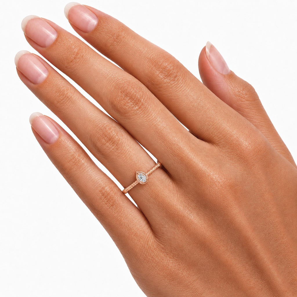 0.20 Carat T.W. Pear-cut Lab Grown Diamond (F/VS+) 14K Gold Ring