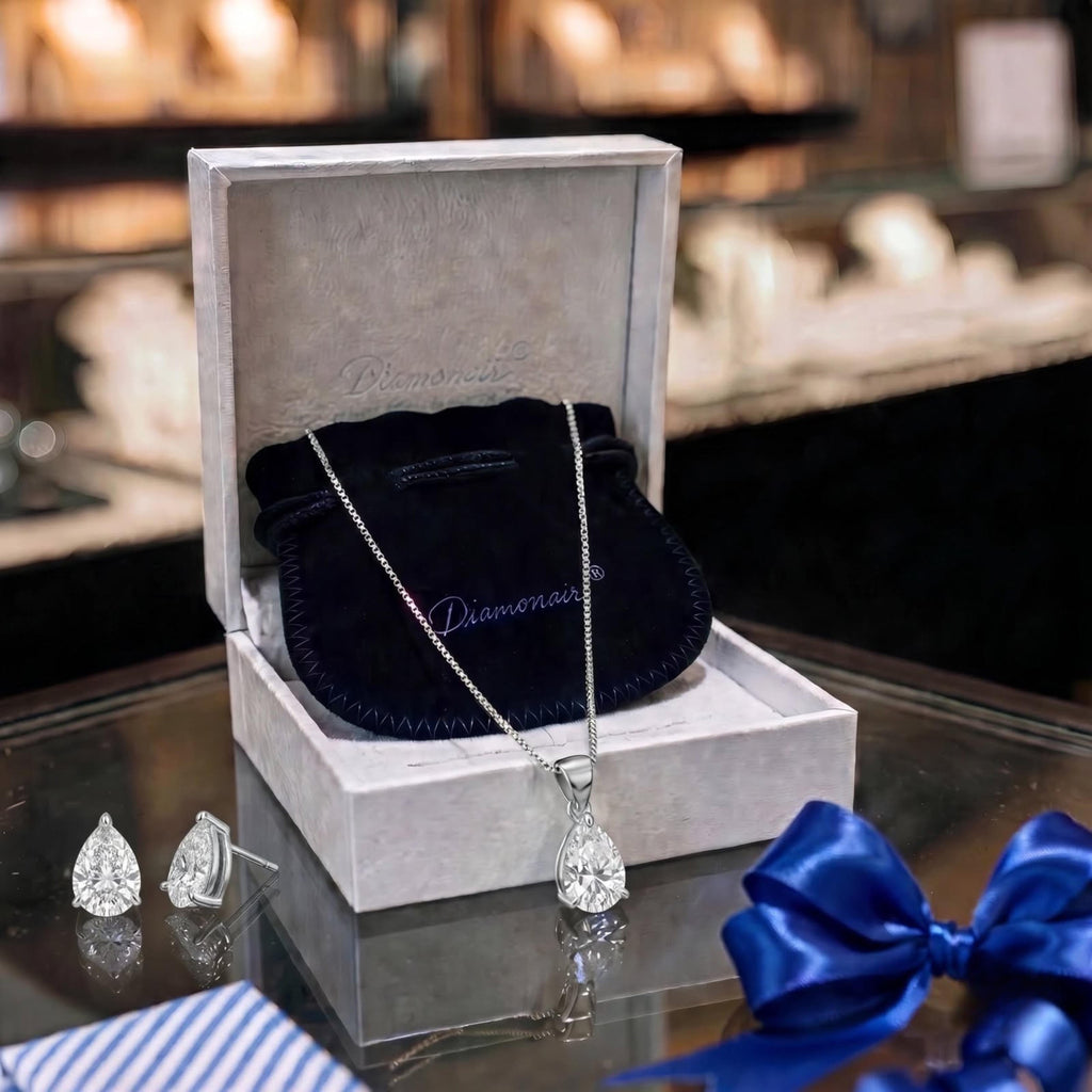 1-6 ctw Pear Stud Pendant Gift Set