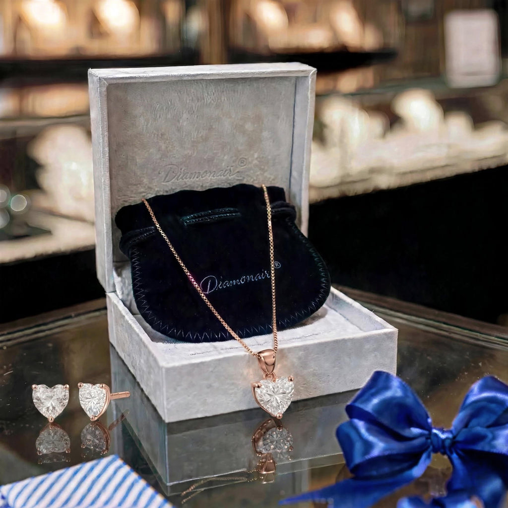 1-6 ctw Heart Stud Pendant Gift Set