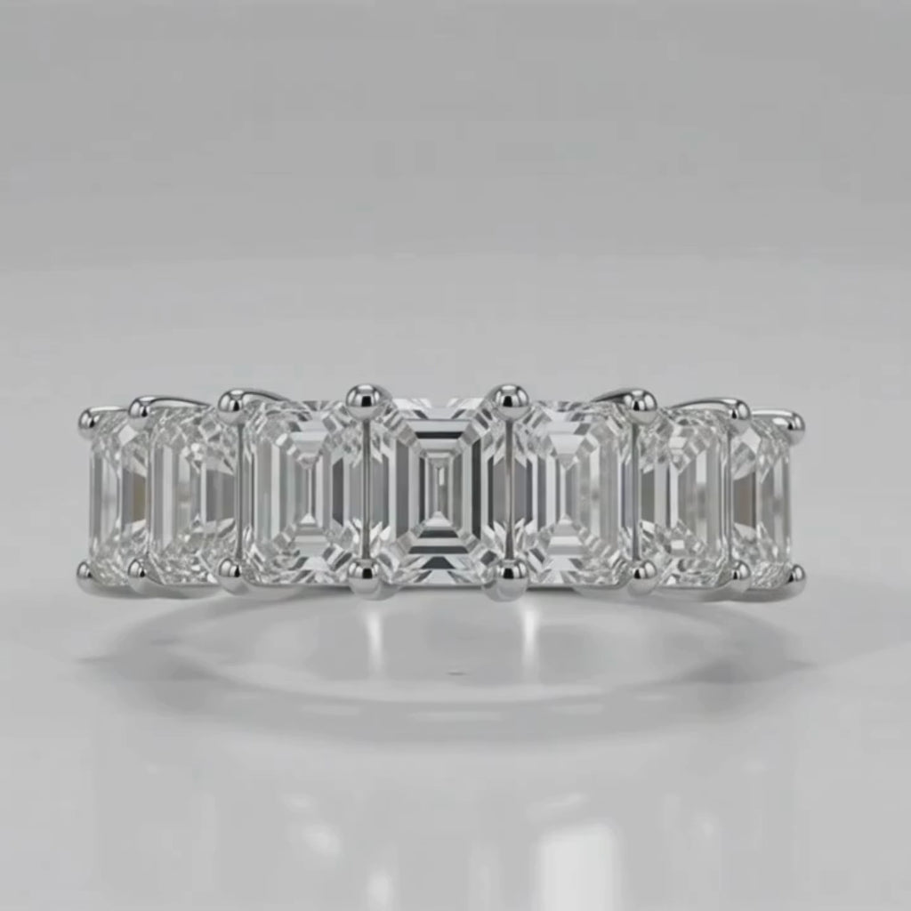 2.00 - 5.00 Carat T.W. Emerald-cut Lab Grown Diamond (F/VS+) 14K Gold 7 Stone Band Ring